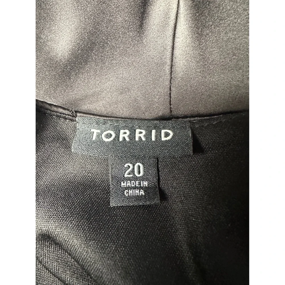 Torrid Womens Satin Fit and Flare Cocktail Dress 20 Black Sweetheart Formal LBD - Picture 3 of 15